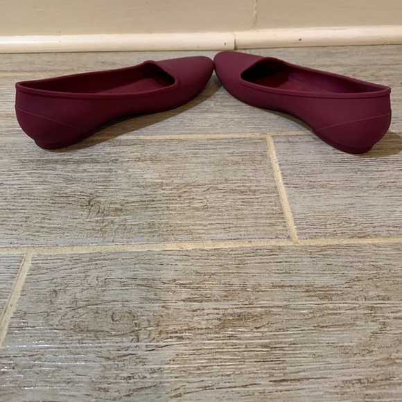 Crocs Women's Ballet Flats Size 5 Magenta Purple Ballet Comfort Slip On - Picture 8 of 10